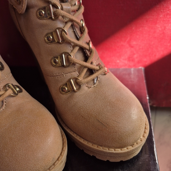 Guess Tan Heeled Boots - Picture 3 of 5